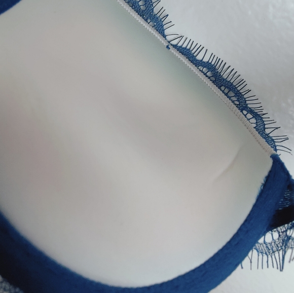 EUC Victoria's Secret Very Sexy Teal Shimmer Eyelash Lace Push Up Bra, Sz 32B - Picture 10 of 12